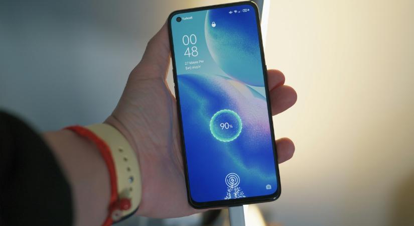 Már túl a csúcson a mobiltelefon, és drámai fordulat közeleg