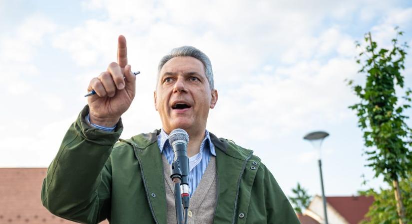 A verbális erőszak fizikai erőszakot szül – mondta Lázár azután, hogy Orbán újra poloskázott