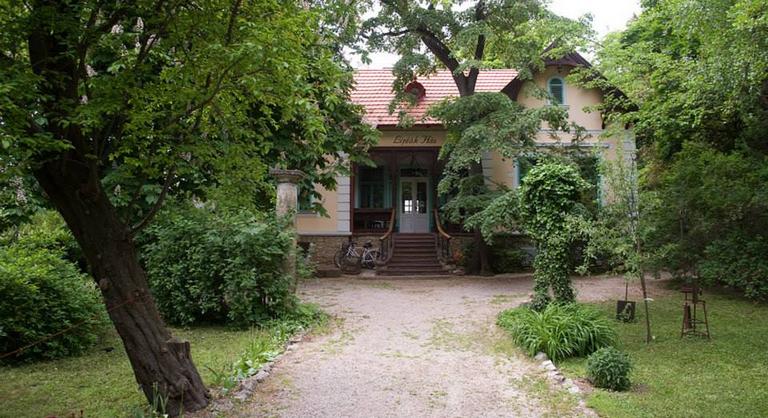 Hatalmas bajban van a Magyar Fordítóház, támogatást nem, csak ígéretet kaptak