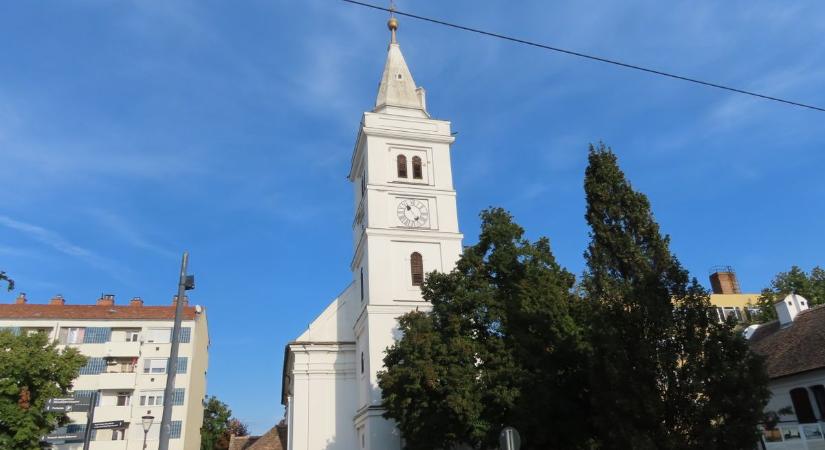 Háromszáz éves titkokra derült fény, fegyvereket találtak a vásárhelyi szószék alatt
