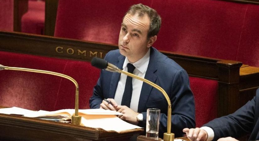 Máris balra-átot hajtott végre az új francia miniszterelnök, hátha ő nem bukik meg