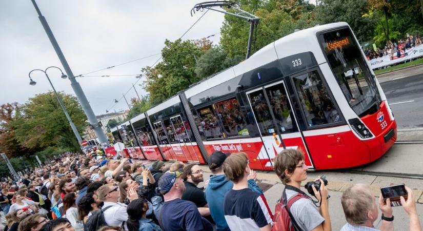 Negyedik lett a magyar páros az első villamosvezető-világbajnokságon
