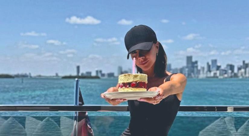Victoria Beckham órákig csak sír otthon: „A menyem egy szörnyeteggé változott!”