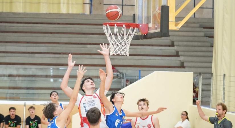 Tornagyőztes a Mercedes KA U19-es csapata