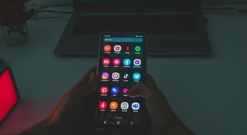 A csalók átveszik az irányítást a mobilja felett, ha ilyen üzenetet kap