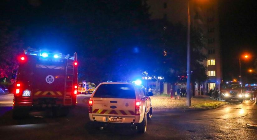 Borzalmas karambol Nyékládházán: villanyoszlop dőlt ki, buszok is kerülőre kényszerültek