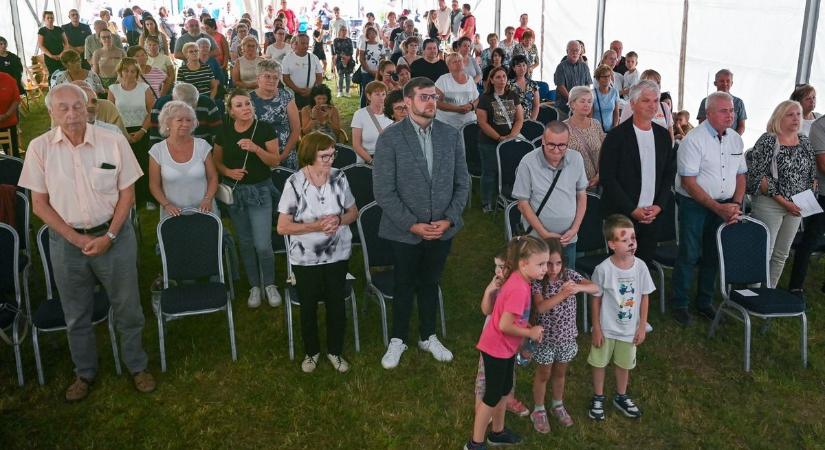Torony: ahol a világ legjobb kenyerét sütik - ünnep nagyszerű bejelentésekkel - fotók