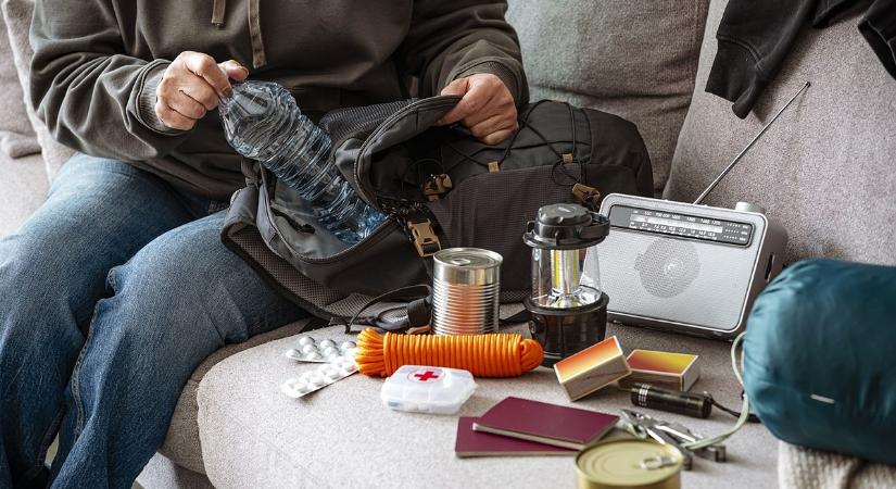 Sorra tanulják a lengyelek, hogyan kell menedéket építeni és élelmet szerezni