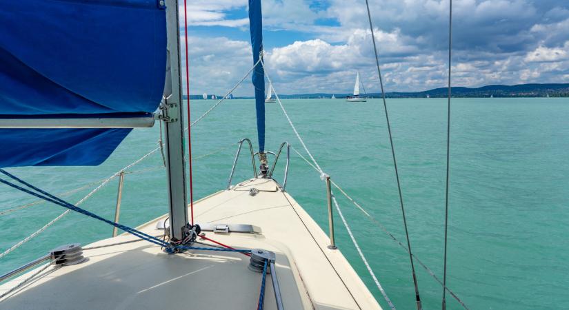Alacsony a vízszint – újabb veszélyeket rejt a Balaton, már többen bajba jutottak
