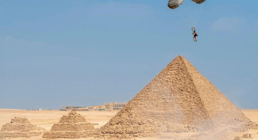 Zseni kőműves fejtette meg az egyiptomi piramisok építésének titkát, totális ámulatban a világ