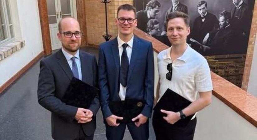 Dunaújvárosi zeneszerző elismerése: doktori cím a Zeneakadémián