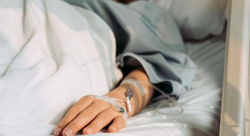 Nyugat-nílusi lázzal diagnosztizáltak két beteget, véradók nélkül nincs esélye a fiatal akasztói nőnek