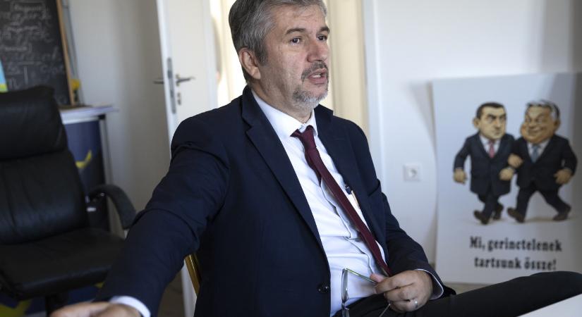 Hadházy Ákos: Megelőzhető lett volna a sápi vonatszerencsétlenség, ha nem a biztonsági berendezésen spórolnak