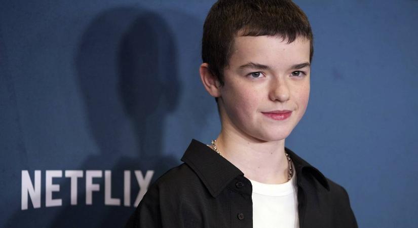 Rekord: A 15 éves Owen Cooper a legjobb férfi mellékszereplőjének Emmy-díját vehette át