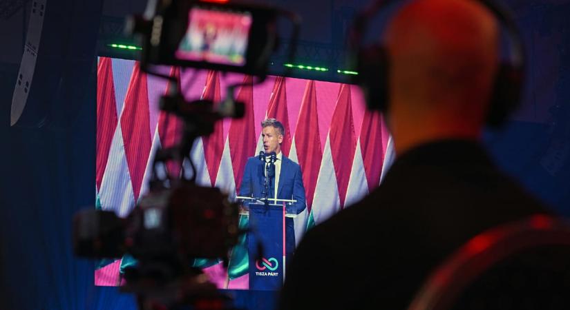 Szórólapkampányba kezd a Tisza, négymillió példányt juttatnak el a postaládákba