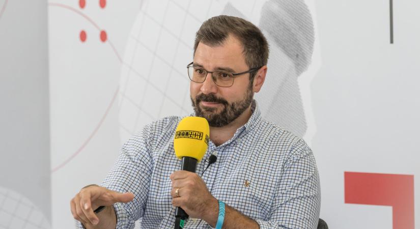 Szánthó Miklós: A migráció miatt Nyugat-Európa ugyanis elesett, Magyarország viszont biztonságos hely