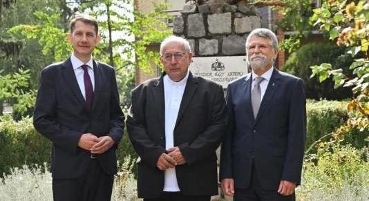 Kövér László: a keresztény egyházak szerepe nem elhanyagolható