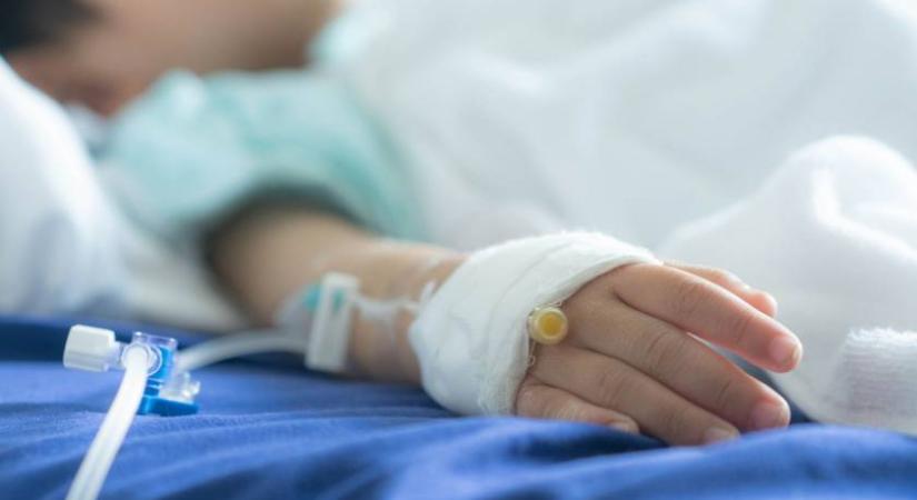 Tömeges gyomorfertőzés ebben a megyében: három gyerek kórházba is került miatta