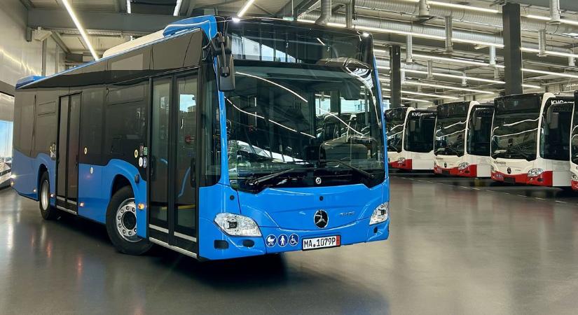 Váratlanul elismerte a BKV: a buszai egy része olyan öreg, hogy új tudományos protokollt kellett kidolgozni, hogy utasokat szállíthassanak – de már úton az első új Mercedes