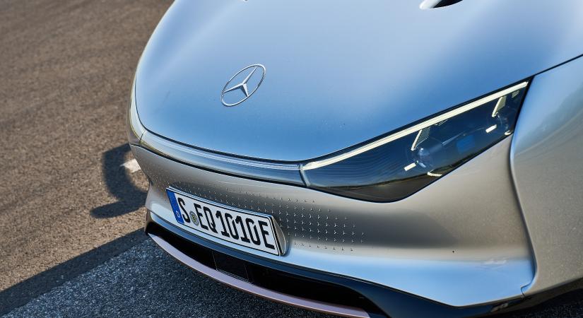 Ismét kavar autóinak elnevezésével a Mercedes