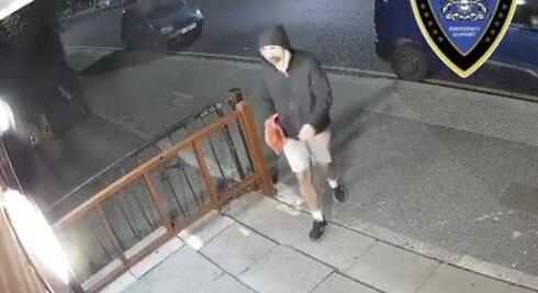 Elfogták a londoni zsinagógákat ürülékkel összekenő férfit