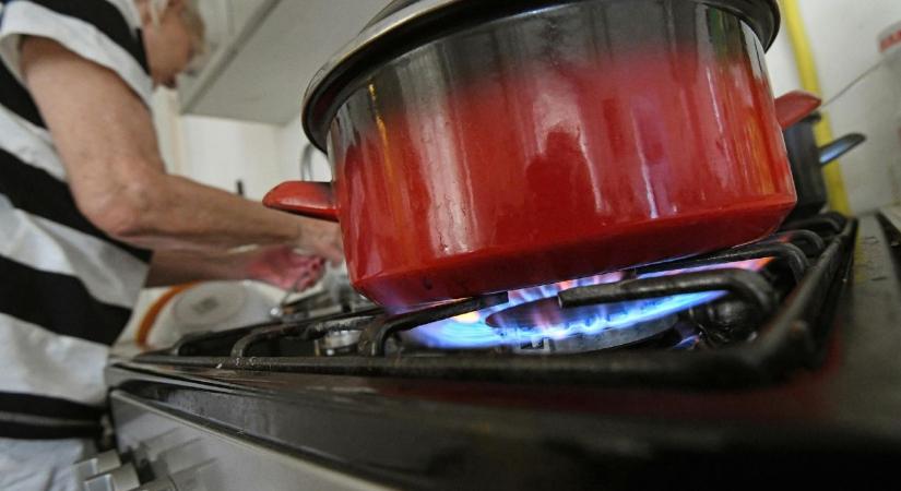 Fél év alatt közel 500 milliárd forintot emésztett el a rezsicsökkentés
