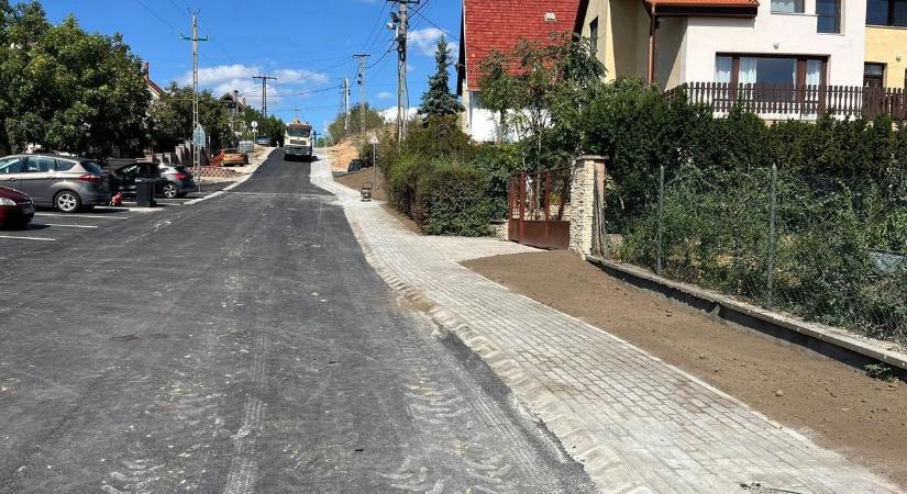 Rekordidő alatt készült el az Óvoda utca felújítása Sukorón
