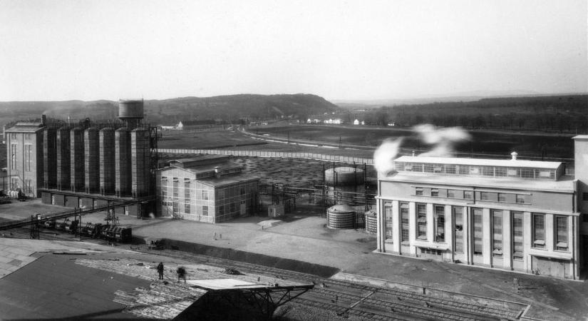 Majd' 100 éves fotókon a műtrágyagyártás fellegvára, ilyen volt a pétfürdői gyár (galéria)