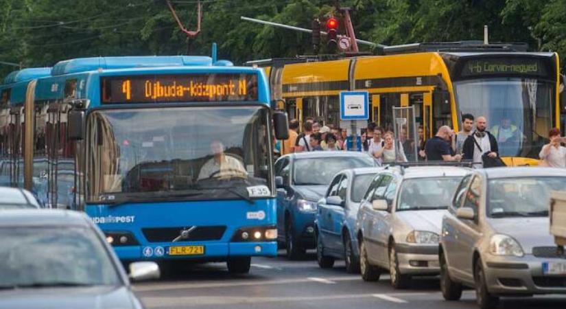 MABISZ: Mindenki csatolja be az autóban hátul is magát!