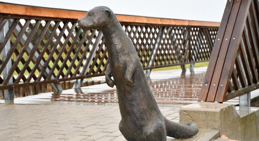 Megdöbbentő! Szobrot loptak Gárdonyban