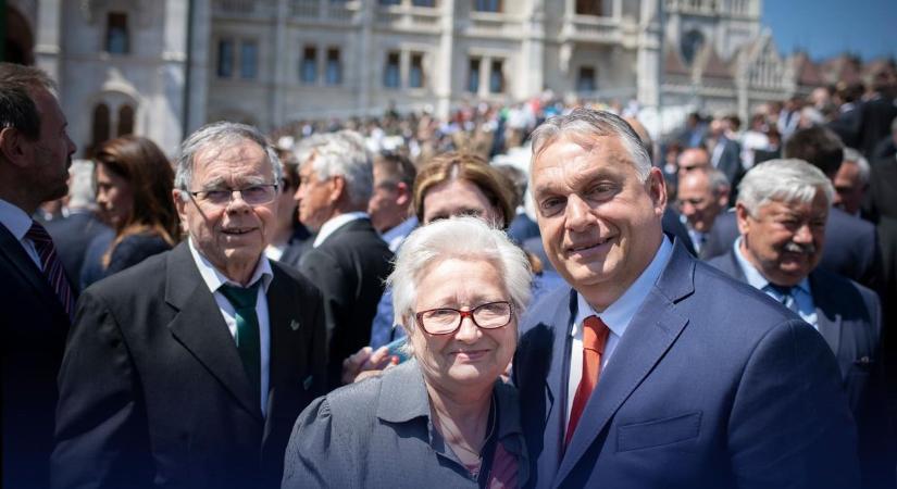 Orbán Viktor: több mint 800 ezer nyugdíjas már megkapta az élelmiszer-utalványt