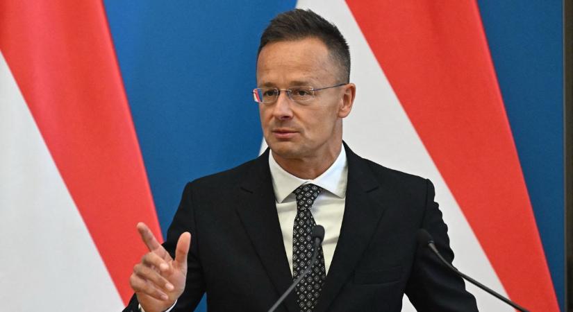 Felgyorsítják a paksi bővítést: Szijjártó Péter szerint 2030-ra működhetnek az új blokkok