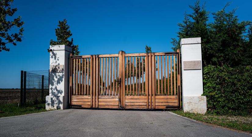 A Fidesz újra feljelentette azt az idős asszonyt, akit a szórólapjai miatt perelt be Lázár János