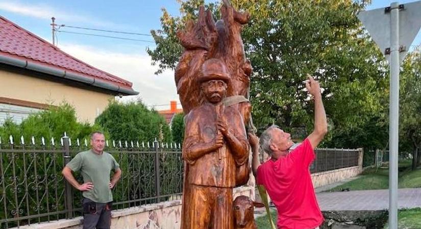Új faszoborral bővült Jenő egy újabb utcája
