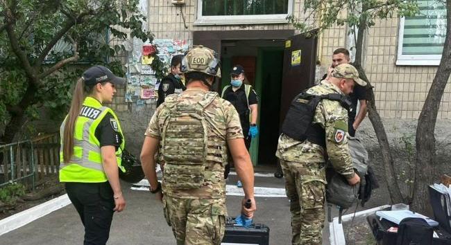 Kézigránát-robbanás történt egy kijevi tömbházban, ketten meghaltak