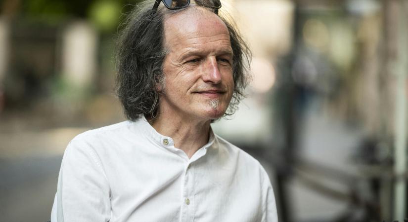 „Szabó János éjjeliőr a TV2-n fél háromkor negyedszer látta a kísérleti filmemet, majd e-mailezett, hogy már tetszett neki”