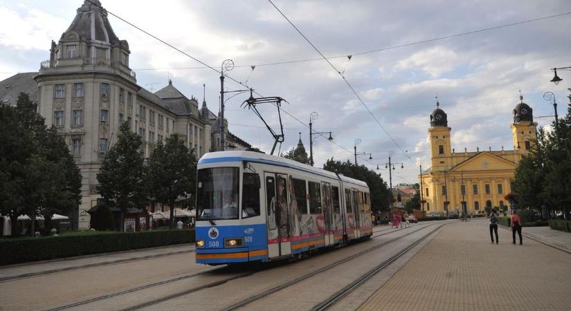 Könnyebb lesz eljutni a yoUDay-re – sűrített járatokat indít a DKV