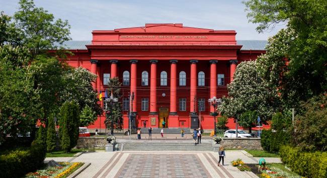 A kormány megduplázza a diákok ösztöndíját