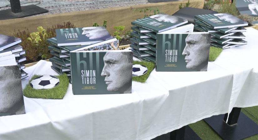 „Édesapám élete arra tanít minket, hogy a küzdelem soha nem hiábavaló” – könyvben él tovább a Fradi-legenda Simon Tibor