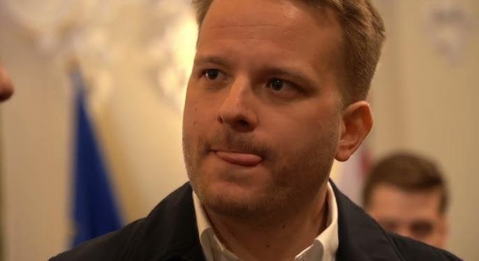 Bohár Dániel kiadta az életművét, kellemetlen videók tömkelege került elő a hazai politikusokról