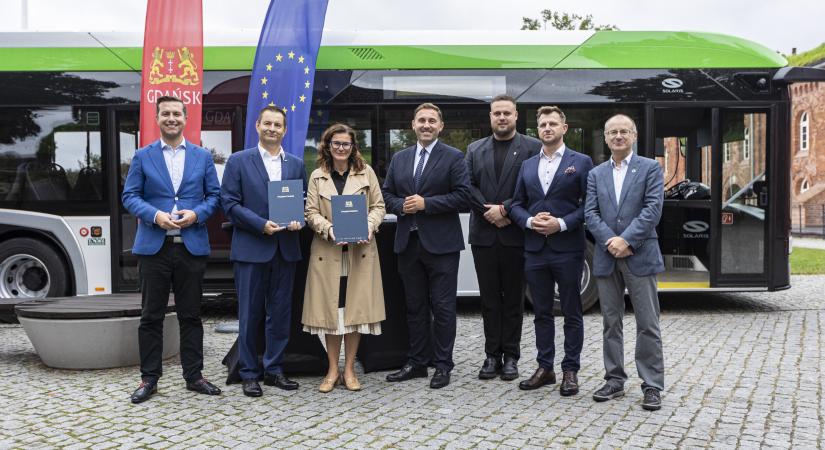 1812121830 db elektromos Solaris Urbino Gdańsk városának