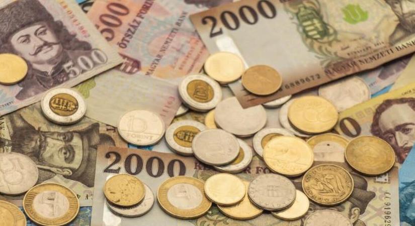 Ettől tarthat most a kormány: veszélyben a béremelési tervek?