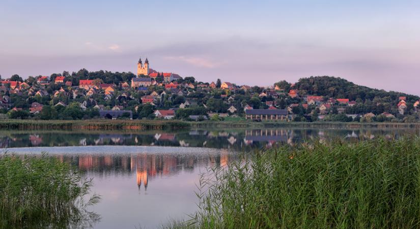 Nagy építkezést jelentettek be a Balaton-parton, egyszerre két ikonikus helyen