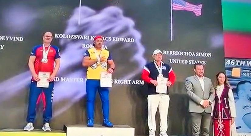 Lenyomott mindenkit – Világbajnok lett szkanderben a marosludasi Kolozsvári-Kovács Edward