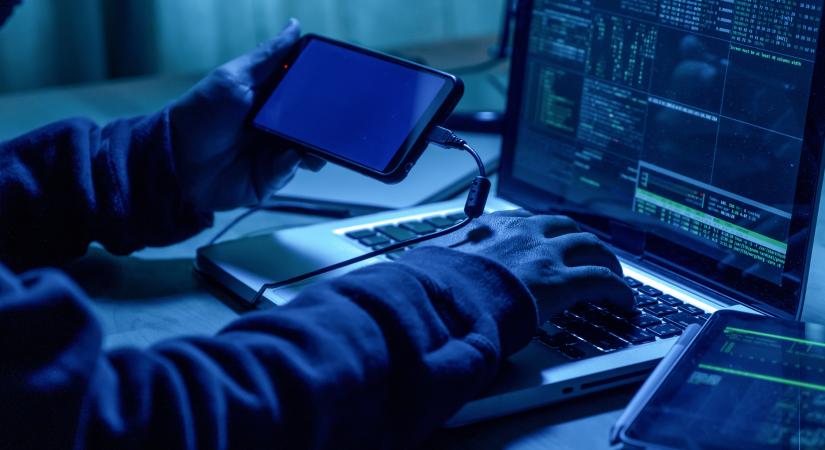 Azonnal frissítsd a Samsung mobilod – a hackerek már kihasználják a hibát