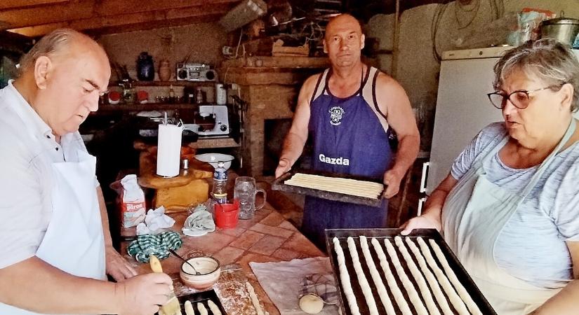Pancsos sós rúd és kenyér Csingahegyről