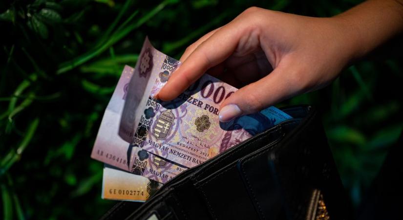 Ennyit keres az átlagmagyar, megjöttek a friss számok