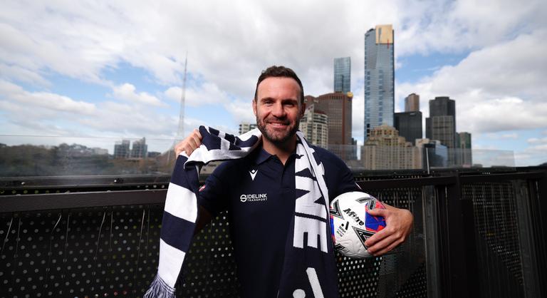 Melbourne-ben folytatja a világ- és Európa-bajnok futballsztár