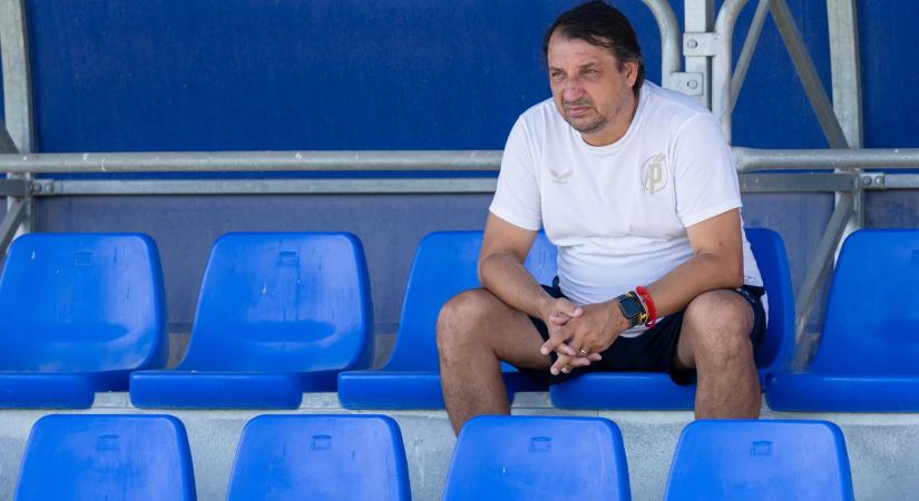 Veszélybe kerülhet az NB I legstabilabb edzőjének állása