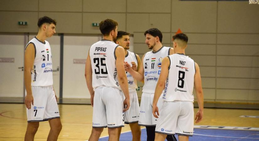 Jó iramú felkészülési meccset nyert meg a Blue Sharks
